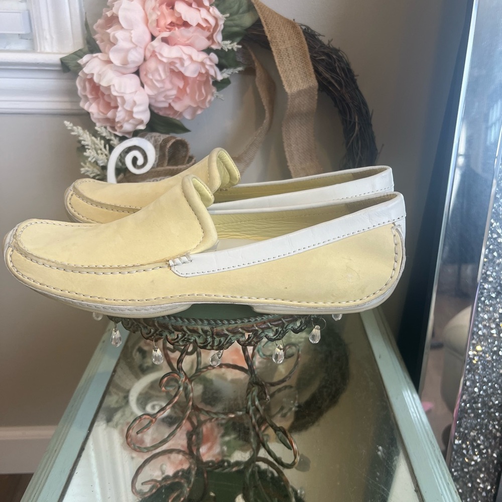 HS Trask driving loafers/moccasins yellow white women 11 M HST leather flats